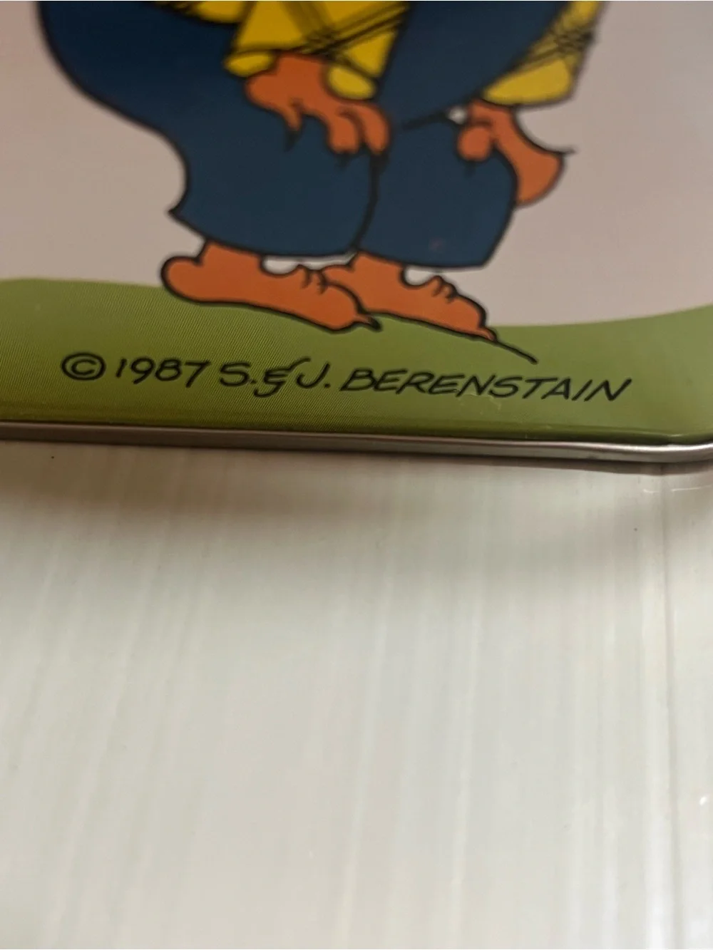 Vintage 1987 Berenstain Bears - Bear Country Picnic Tin